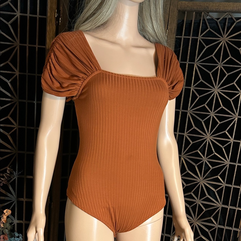 FREE PEOPLE BURNT ORANGE BODYSUIT S